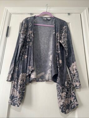 Floral Waterfall Open-Front Cardigan - Gray with Cream Accents